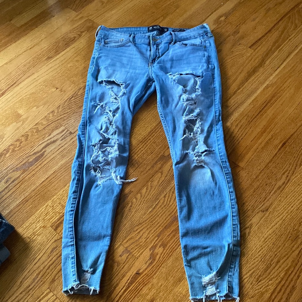 1 pair of Hollister low rise super skinny jeans, junior size 13R, W:31, L:30